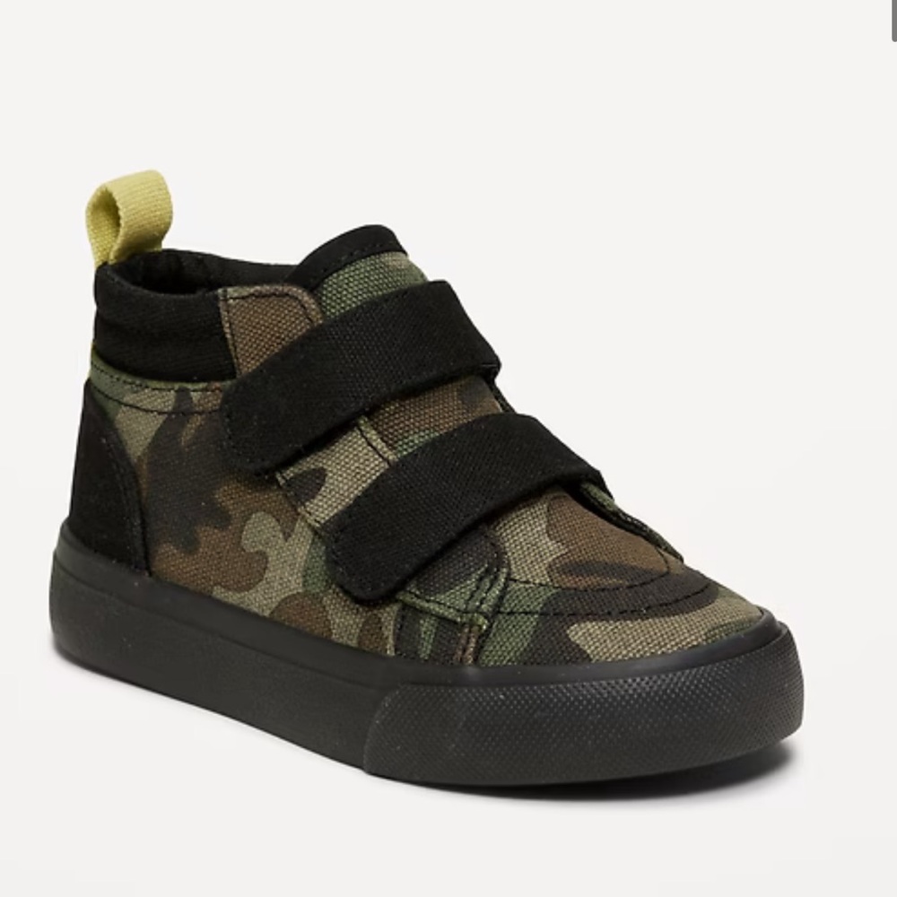 Old Navy Toddler Camo High Top Sneakers Size 9 Double Velcro NWT